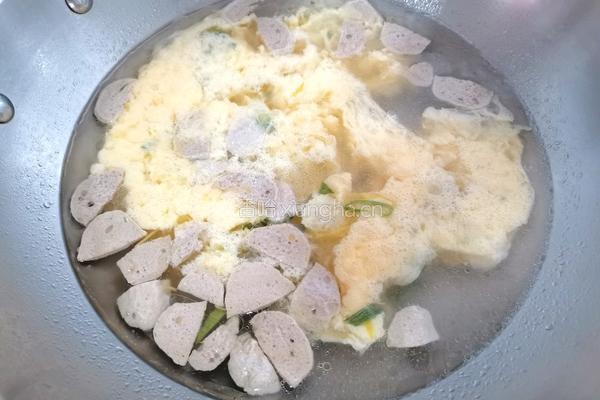 肉饼鸡蛋汤泡饭的做法图解6