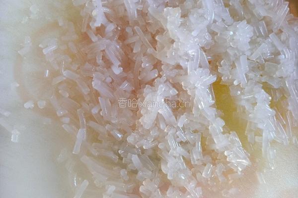 胡萝卜粉条肉包的做法图解7