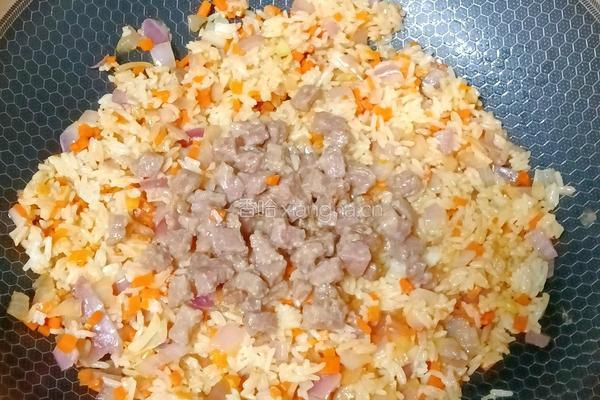 牛肉洋葱炒饭的做法图解8