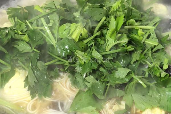 木耳芹菜汤面的做法图解8