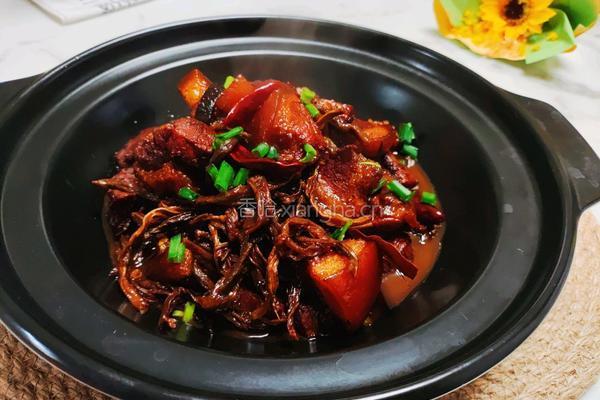 五花肉烧豇豆干