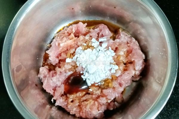 米饭时蔬猪肉饼的做法图解4