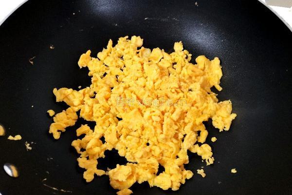 蛋炒饭的做法图解3