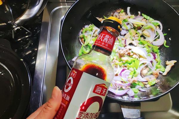 香菇肉沫炒辣椒的做法图解5
