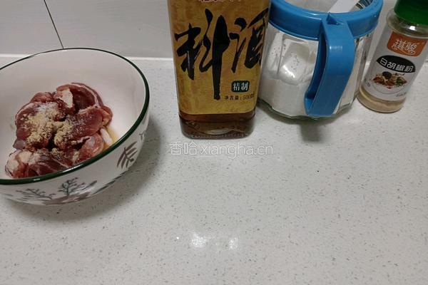 莴笋炒肉的做法图解3