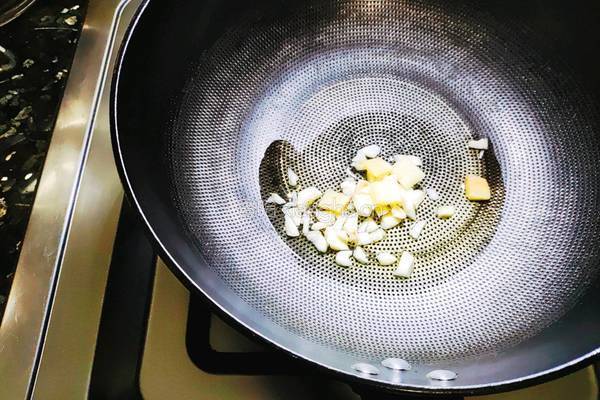 梭子蟹豆腐汤的做法图解2