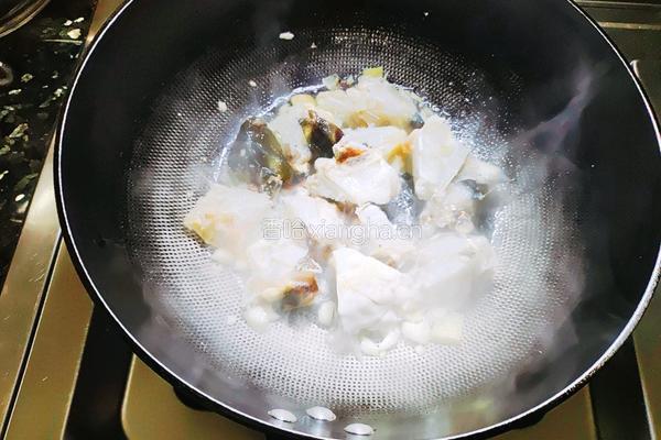 梭子蟹豆腐汤的做法图解3
