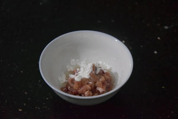海苔肉松饭团的做法图解2