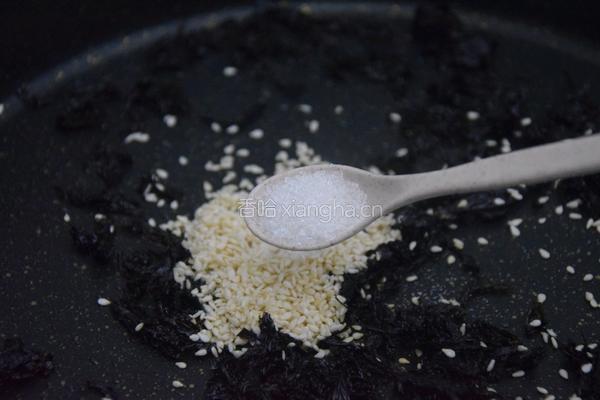 海苔肉松饭团的做法图解7