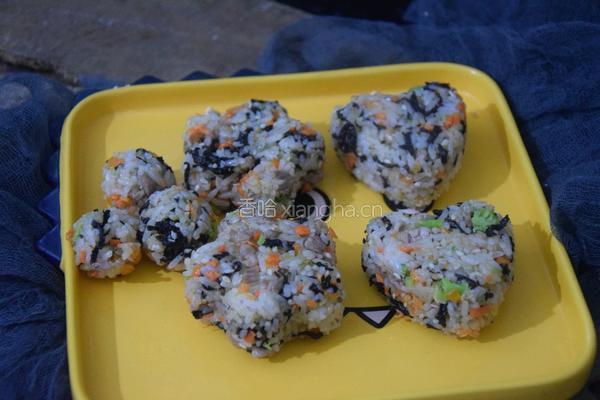 海苔肉松饭团的做法图解13