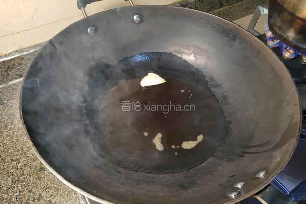 白萝卜烧边排骨的做法图解3