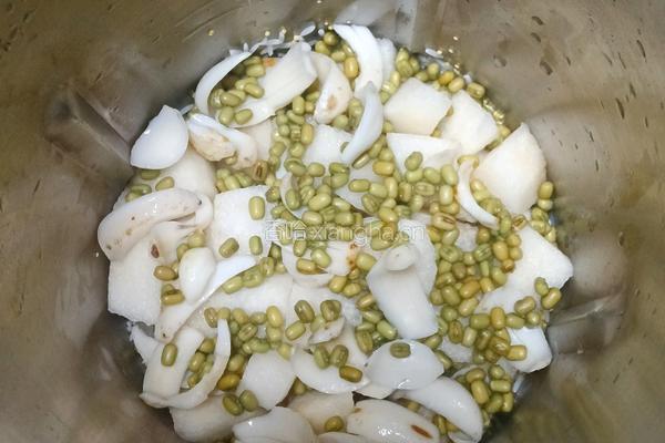 绿豆雪梨米糊的做法图解7
