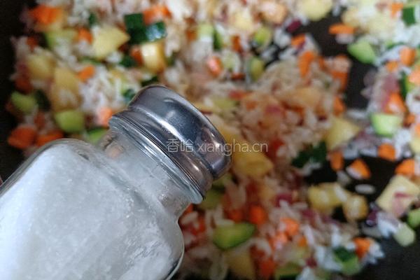 菠萝炒饭的做法图解7