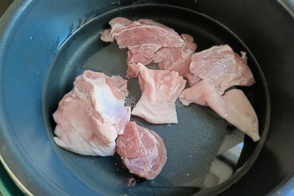 偶“芋”红烧肉（芋圆烧红烧肉）的做法图解3