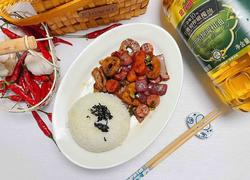 洋葱淀粉肠盖饭