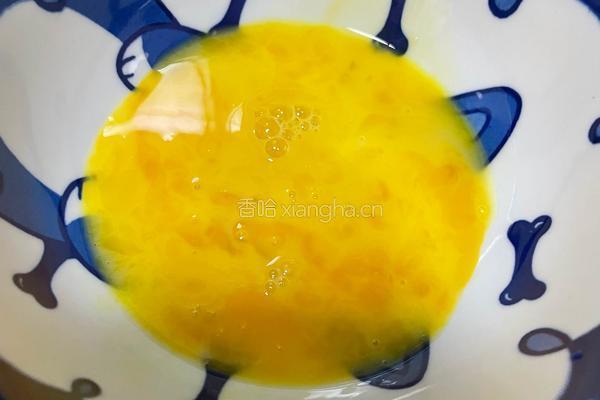 虾仁鸡蛋炒饭的做法图解1