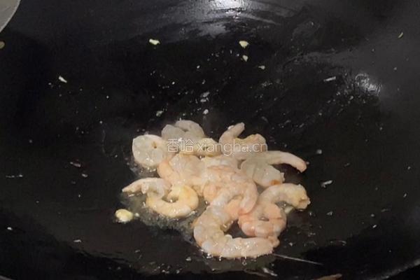 虾仁鸡蛋炒饭的做法图解4