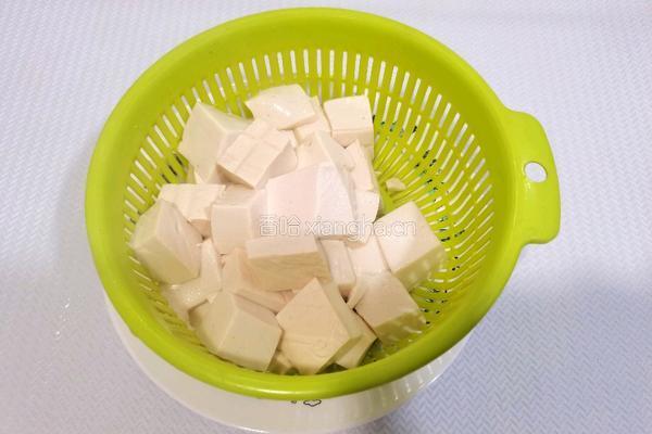 麻婆豆腐的做法图解1