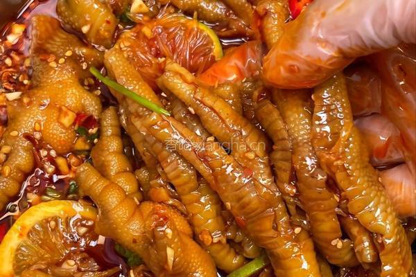 酸辣无骨鸡爪的做法图解3
