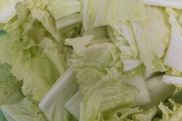 酸辣白菜 娃娃菜的做法图解1