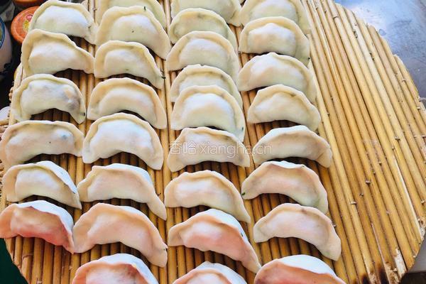 荠菜鸡蛋水饺的做法图解5