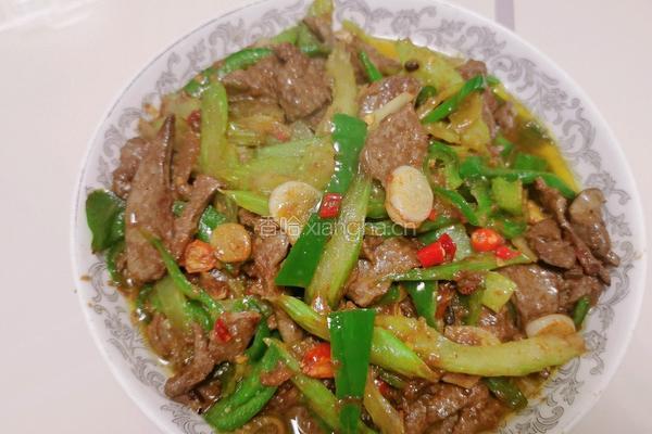 芹菜炒羊肝