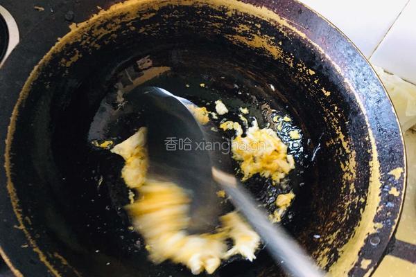 双椒蛋炒饭的做法图解2