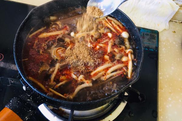 酸辣鸭血土豆粉的做法图解10