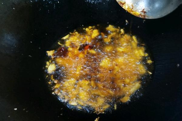 香辣油焖大头虾（沼虾）的做法图解4