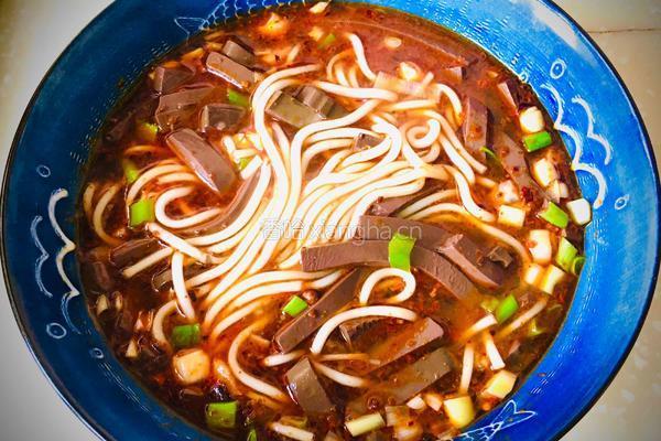 土豆粉鸭血羊汤