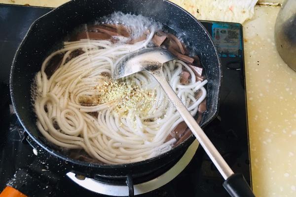 土豆粉鸭血羊汤的做法图解5