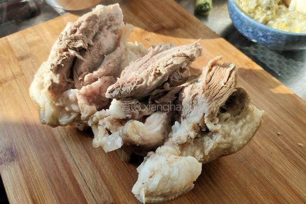 扣肉酸菜的做法图解4