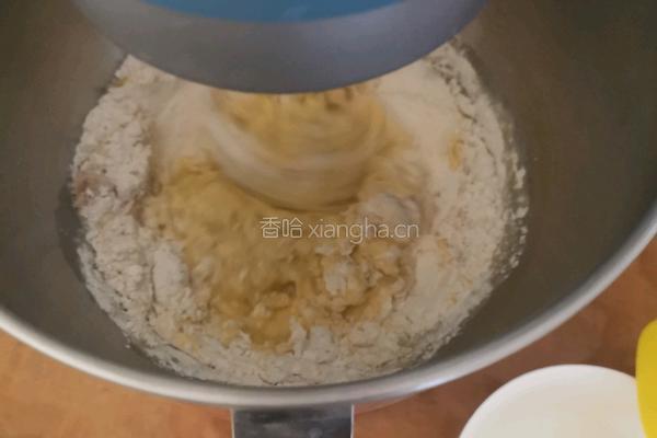 玫瑰肉桂卷的做法图解3