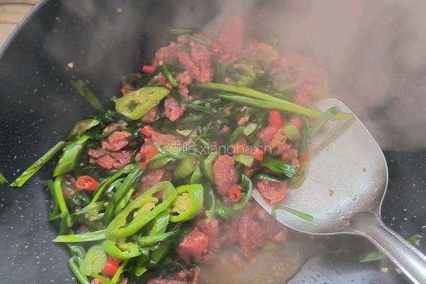 韭菜炒广式腊肠的做法图解7