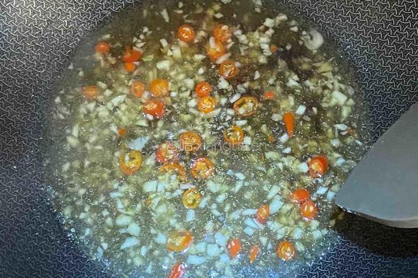 油豆腐金针菇煲的做法图解4