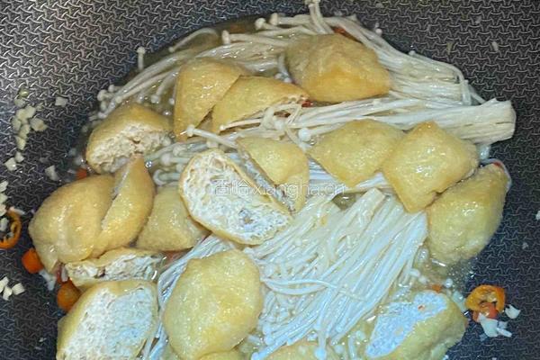 油豆腐金针菇煲的做法图解5