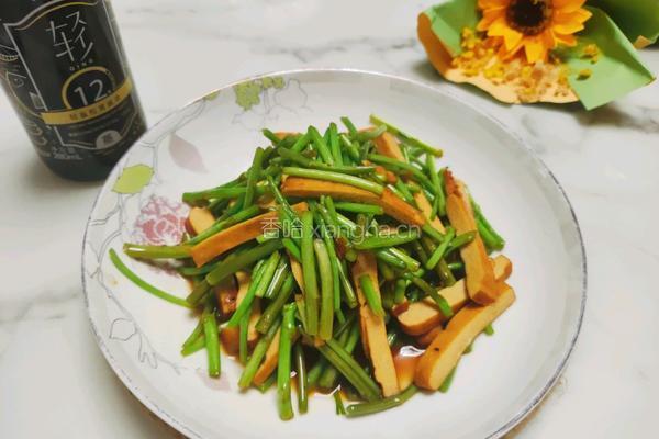 清爽芦蒿炒香干的做法图解9