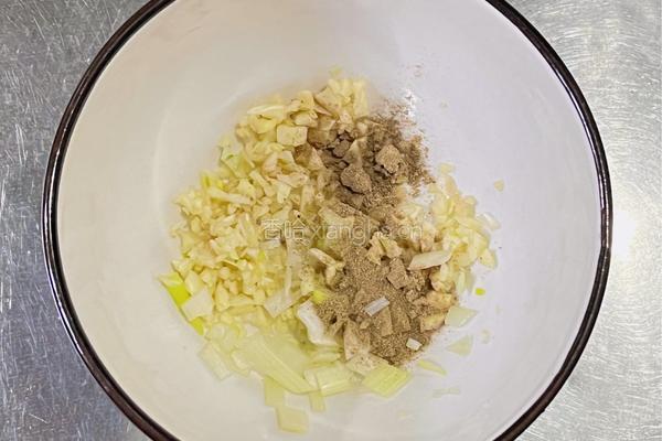 【春季“养肝”】凉拌菠菜的做法图解5