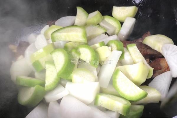 腊味炖萝卜的做法图解8