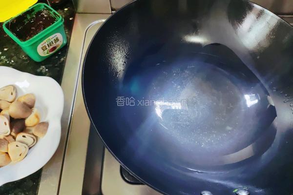 花开富贵之酱香草菇的做法图解5