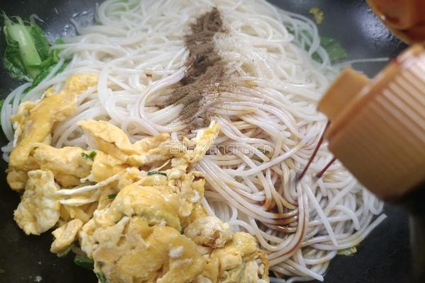 青菜炒米粉的做法图解9