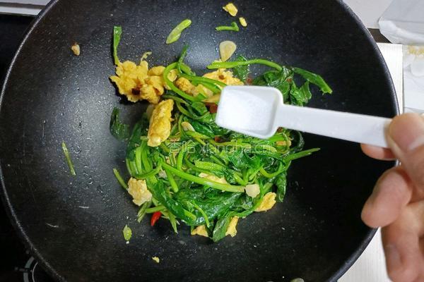 酱焖菠菜的做法图解15