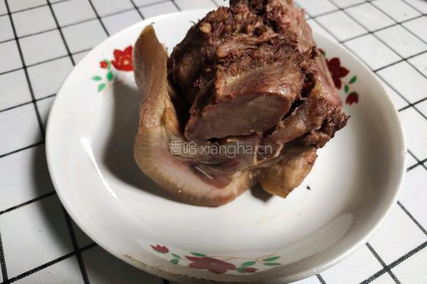 爆炒猪头肉的做法图解1