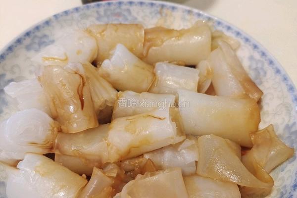 酱香猪肠粉的做法图解2