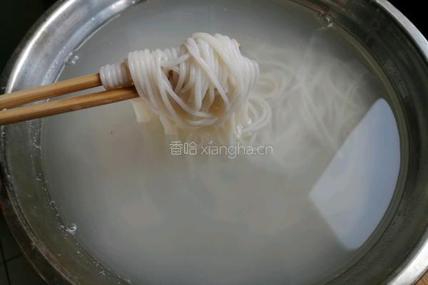 番茄米线的做法图解3
