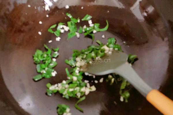 酱鸡蛋拌菠菜的做法图解8