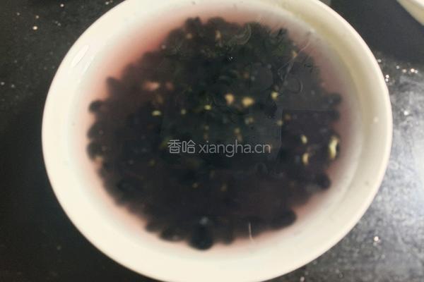 香炒黑豆的做法图解2