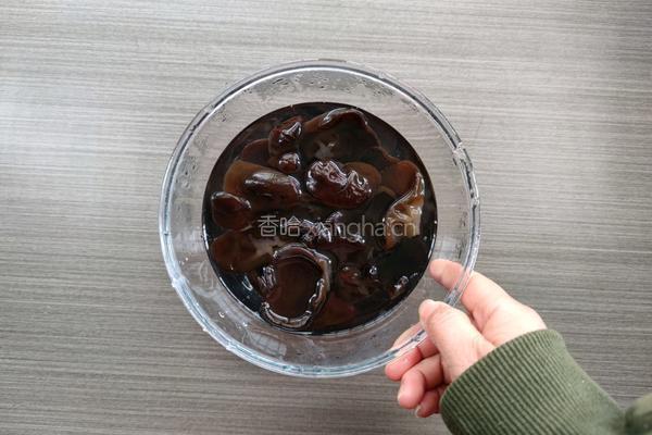 美汁拌木耳的做法图解9