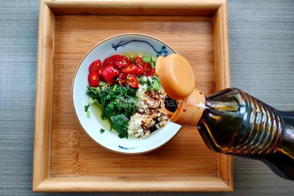 美汁拌木耳的做法图解12