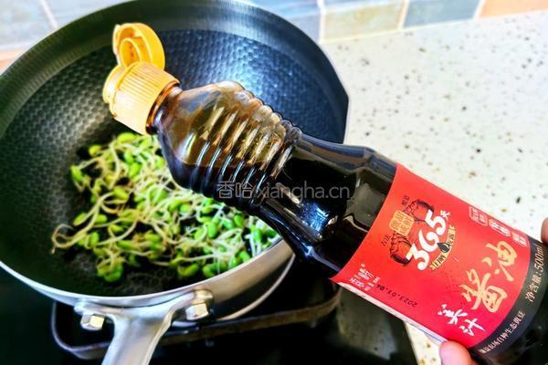 黑豆芽炒豆干的做法图解5